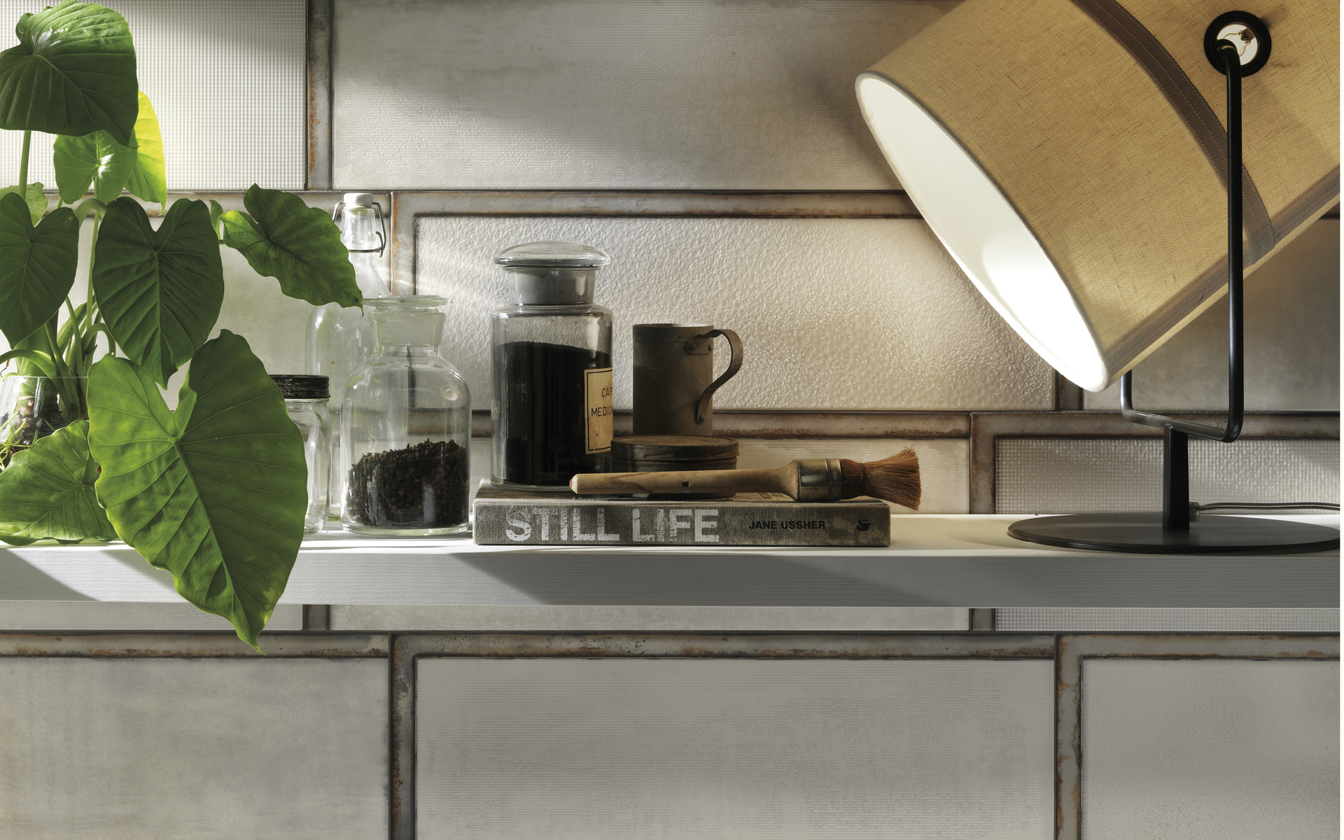 ir_dig_white_1030_amb5